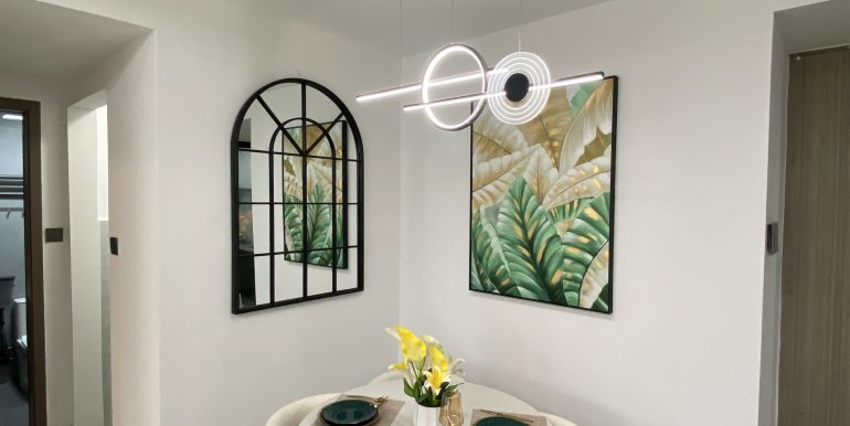 CVLY3CG Dining area817